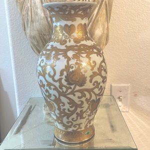 Chinese Tall White/Gold Tapestry Porcelain Vase